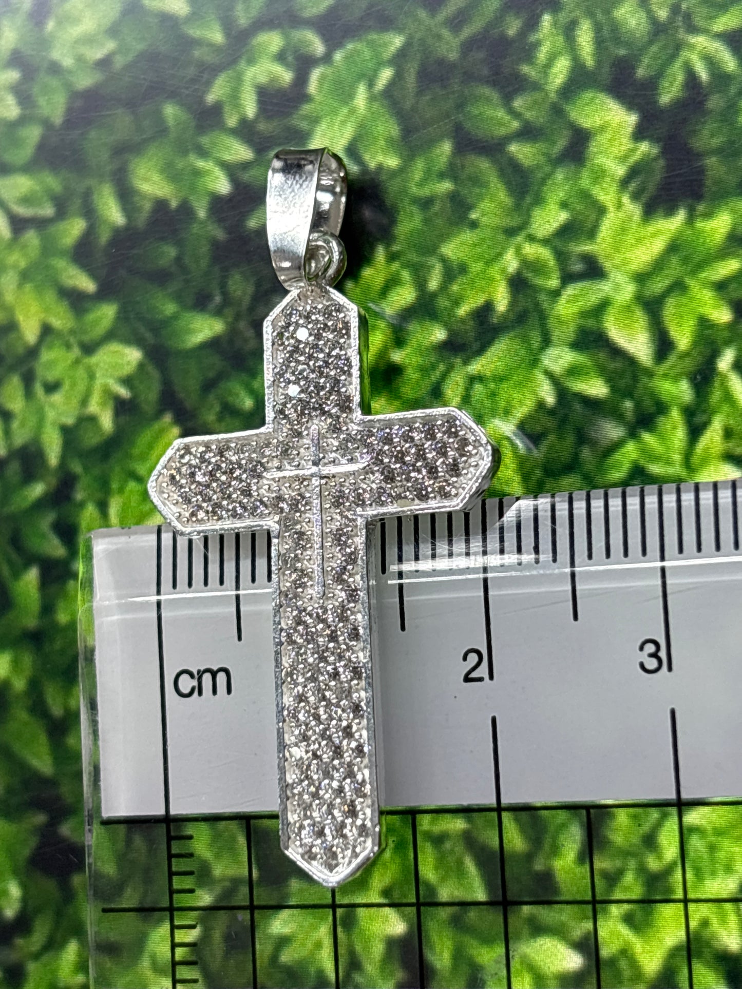 Cruz de plata con circonia
