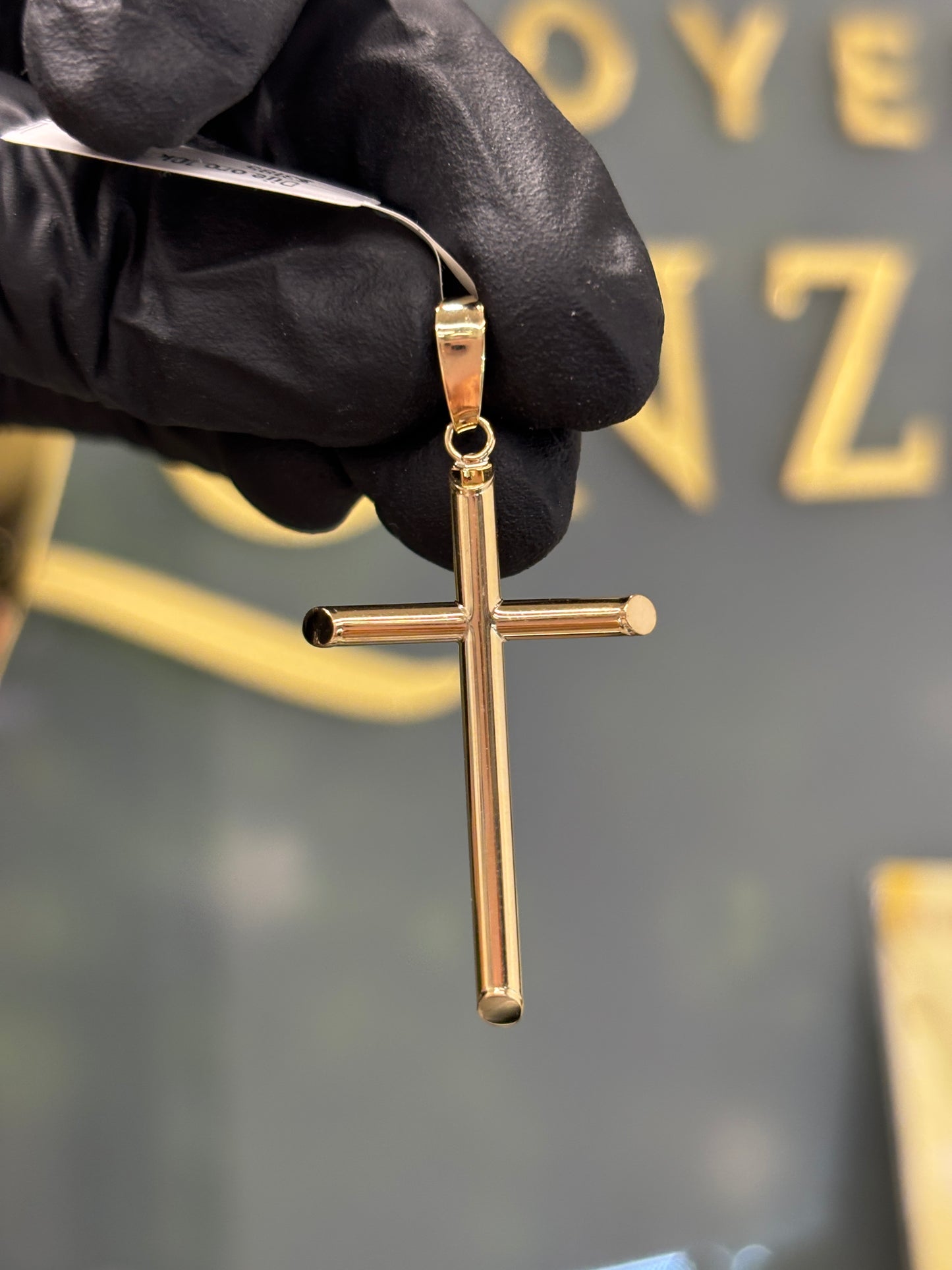 Cruz de oro de 10k