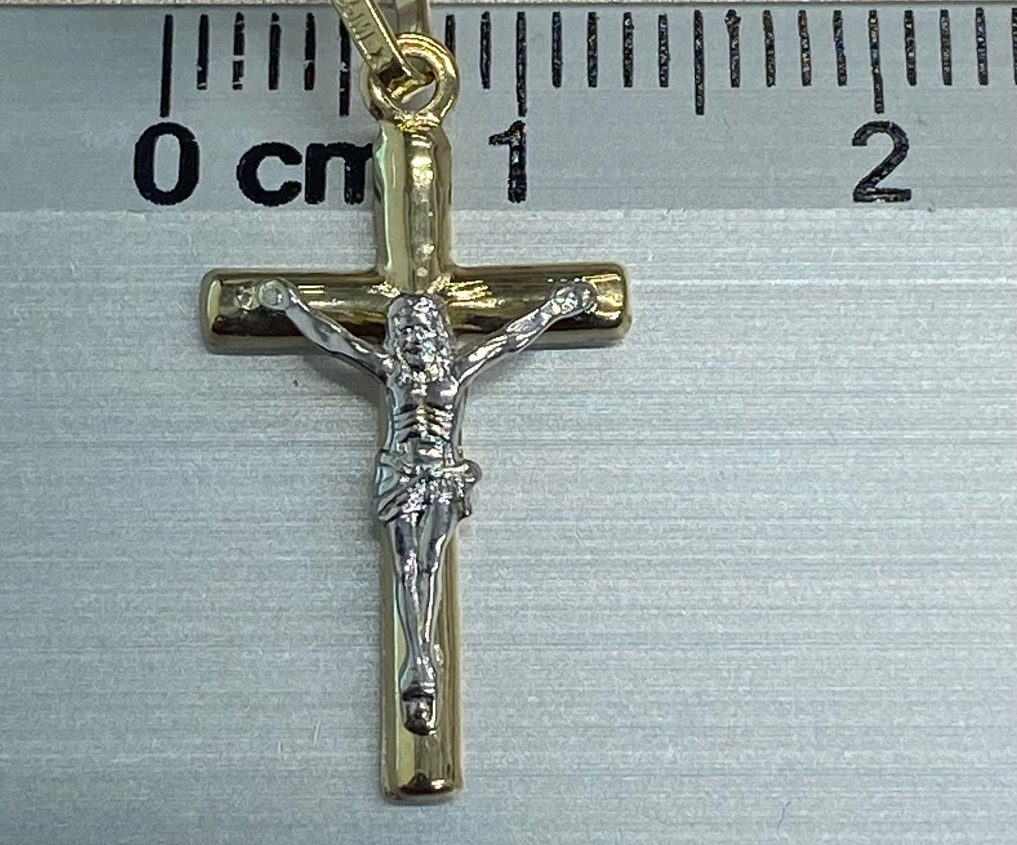 Dije de oro 10k cruz con Cristo