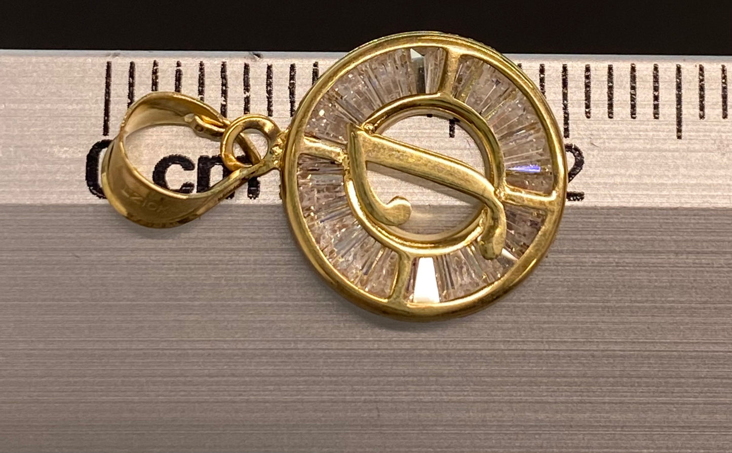 Dije oro 10k inicial “J”