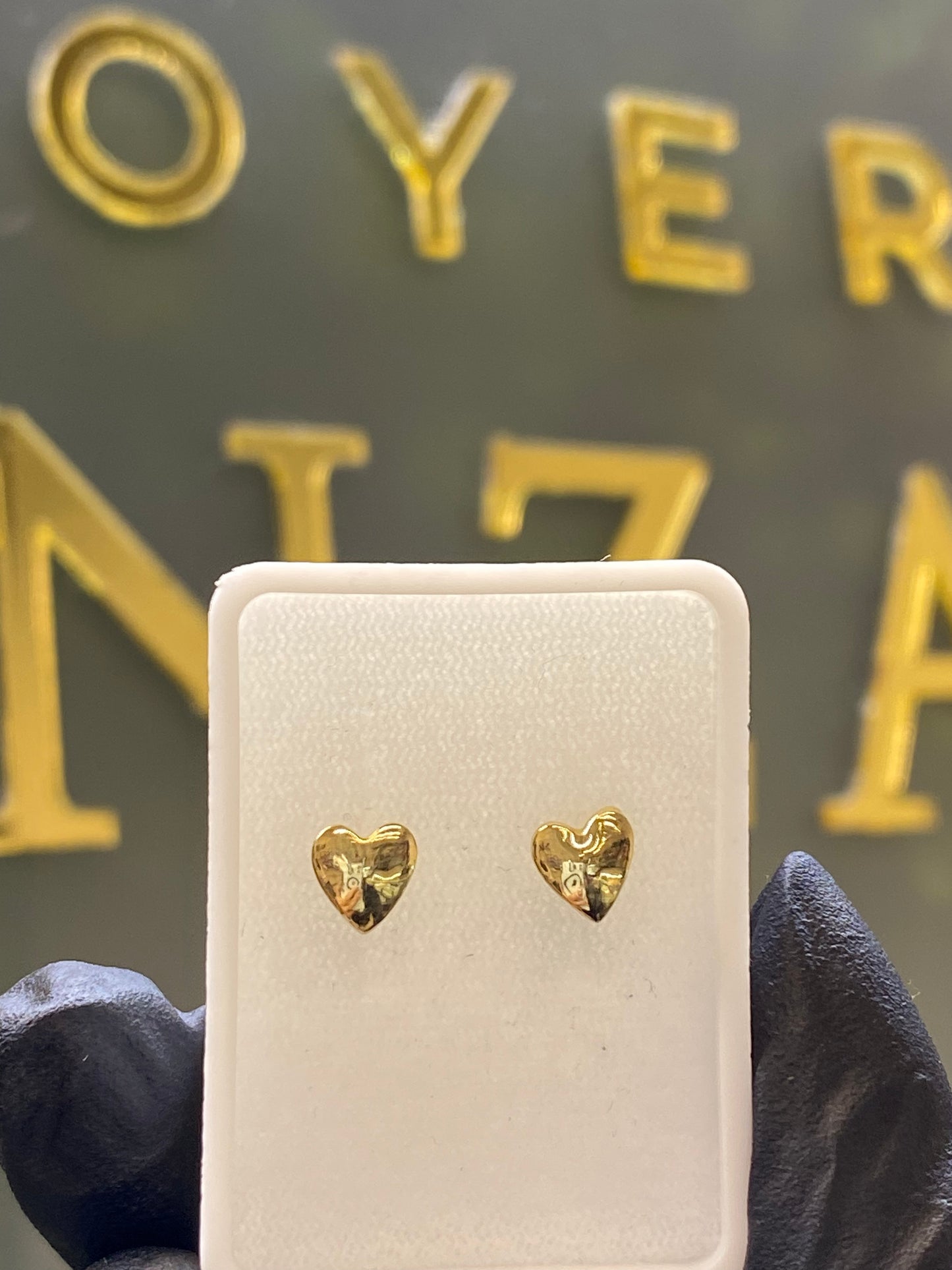 Broquel oro 10k corazón