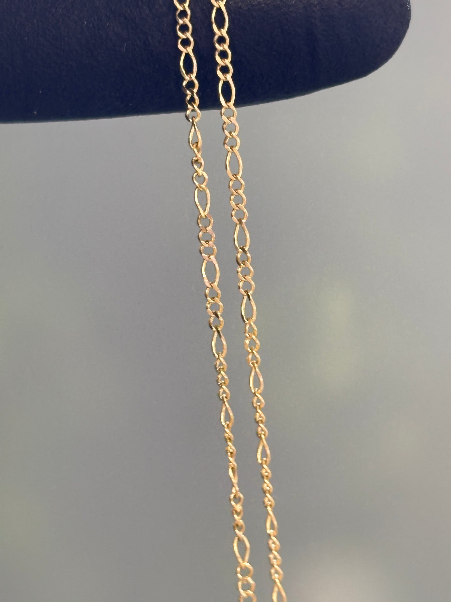 Cadena Cartier de oro 10k