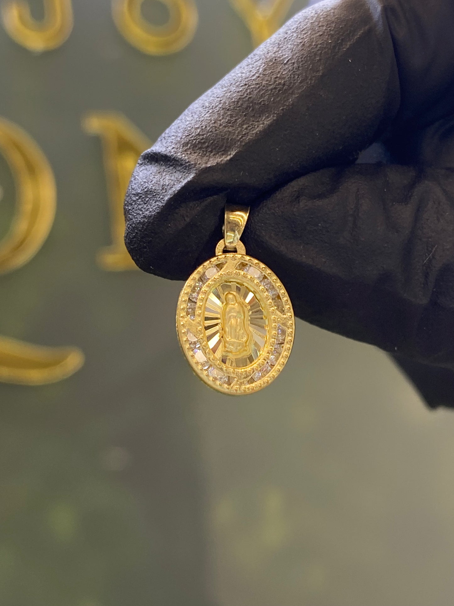 Dije oro 10k virgencita de Guadalupe