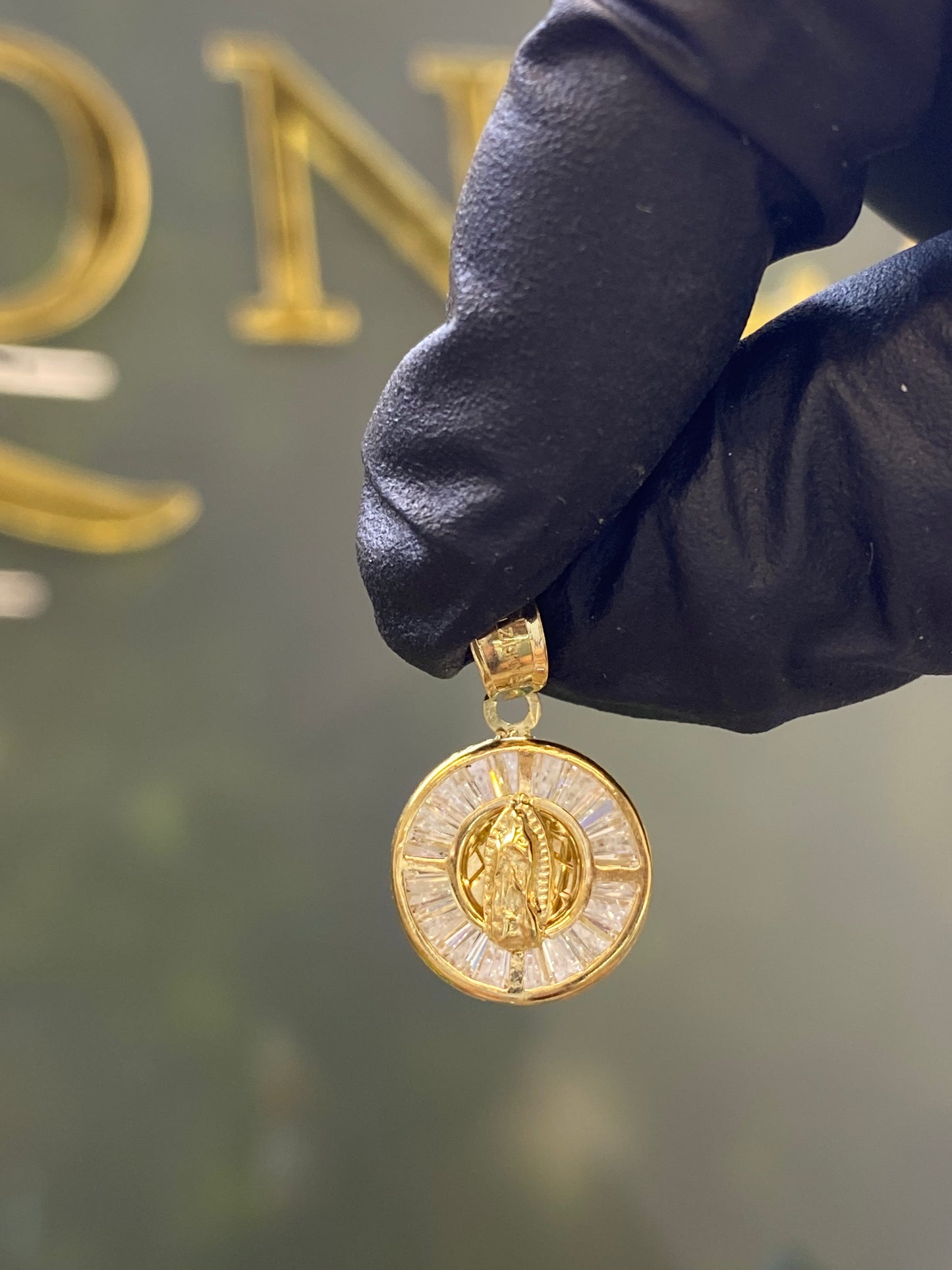 Dije oro 10k Virgencita de Guadalupe