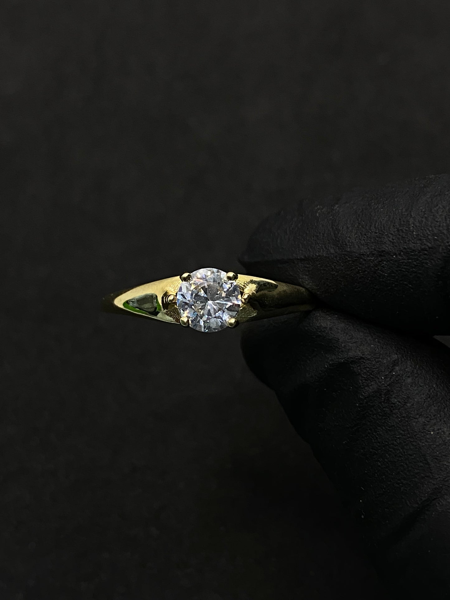 Anillo de oro de 10k