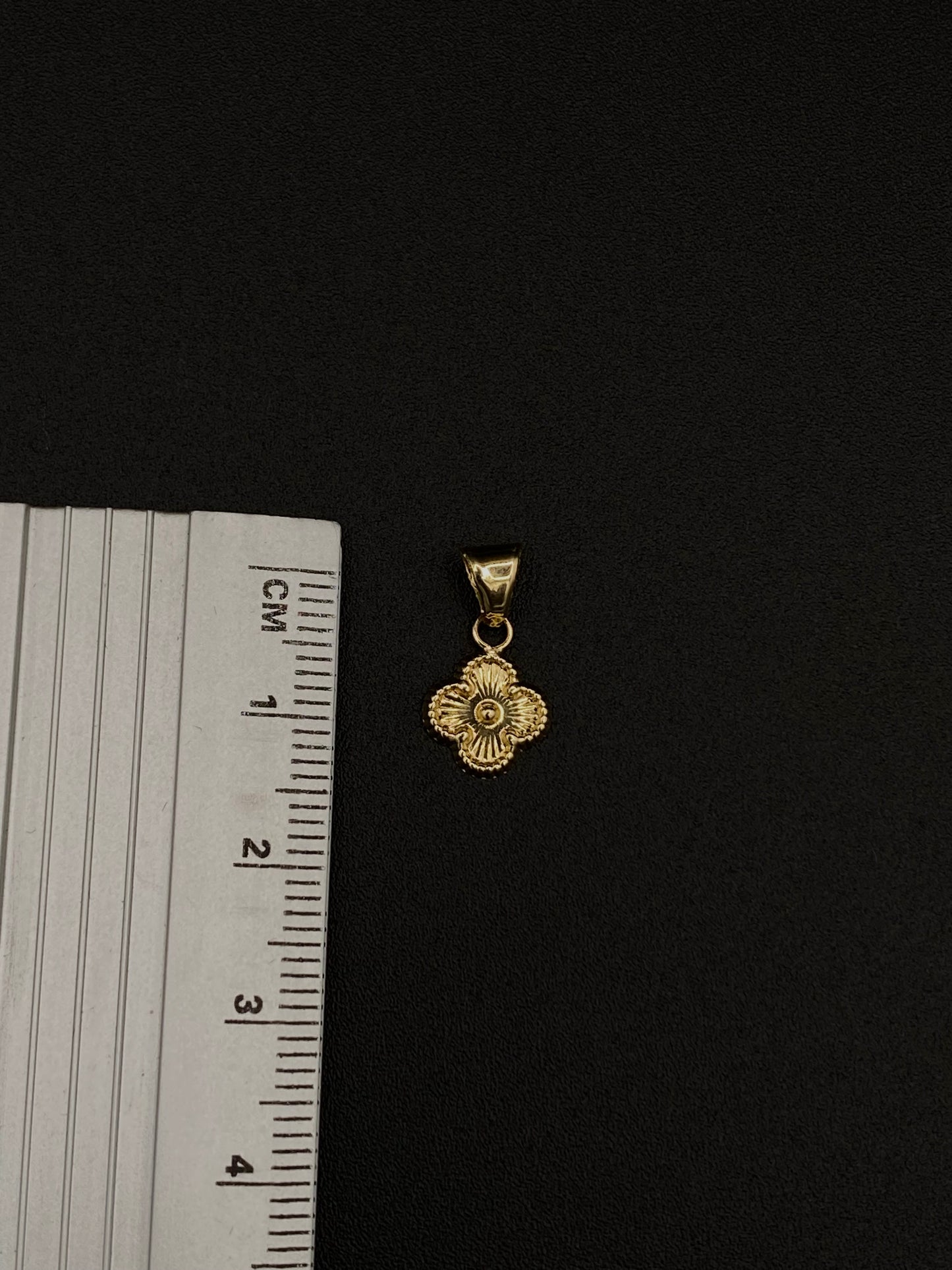 Dije trébol Oro 10k