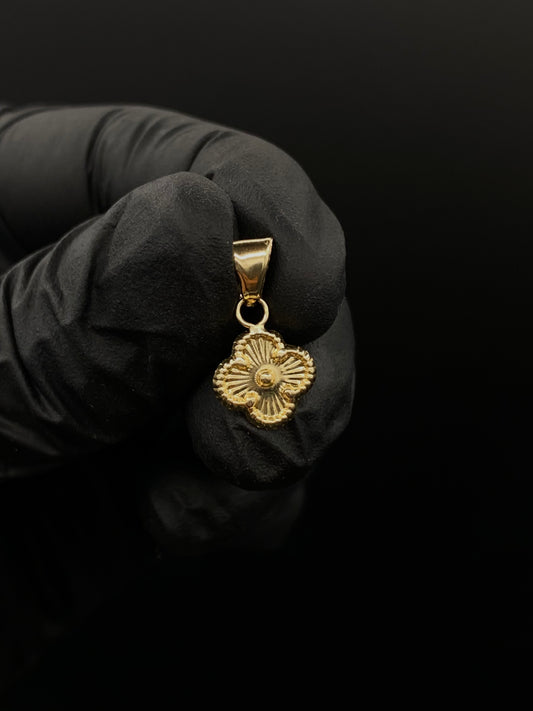 Dije trébol Oro 10k