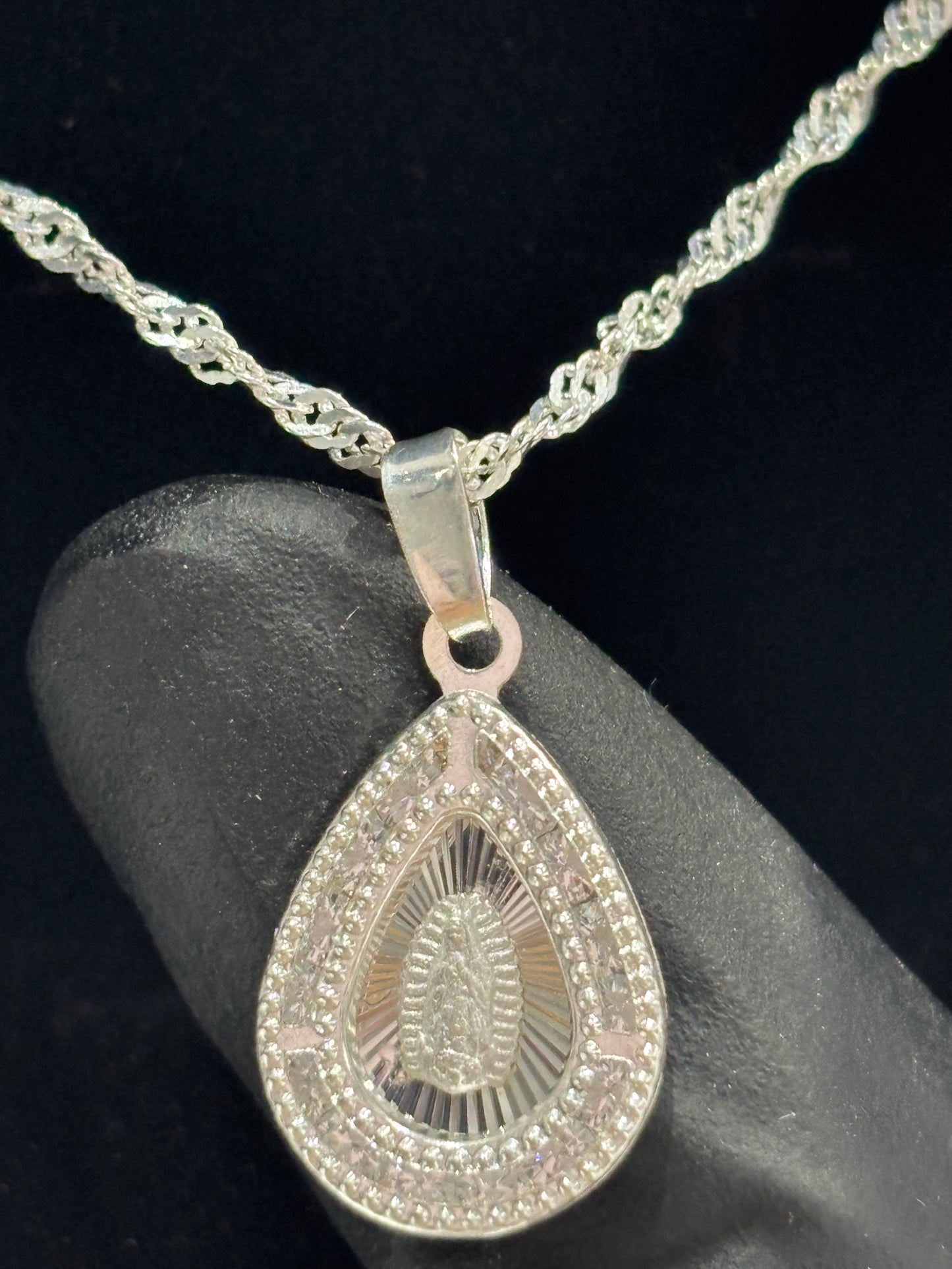 Cadena con dije plata