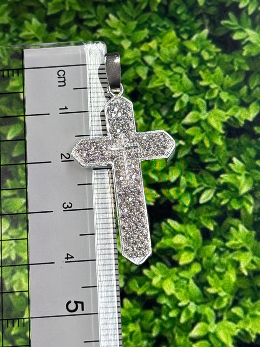 Cruz de plata con circonia