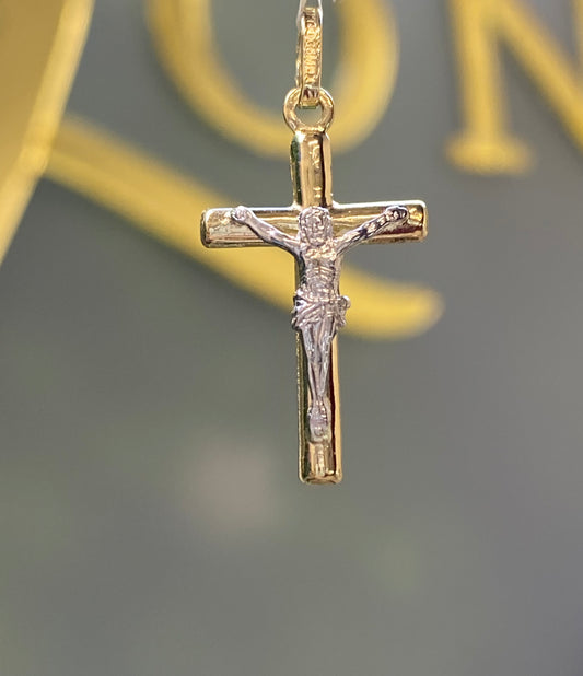 Dije de oro 10k cruz con Cristo