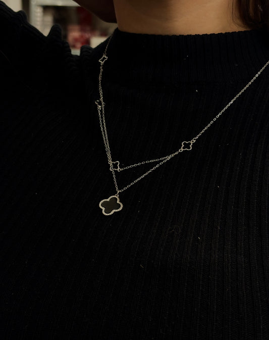 Gargantilla plata trébol