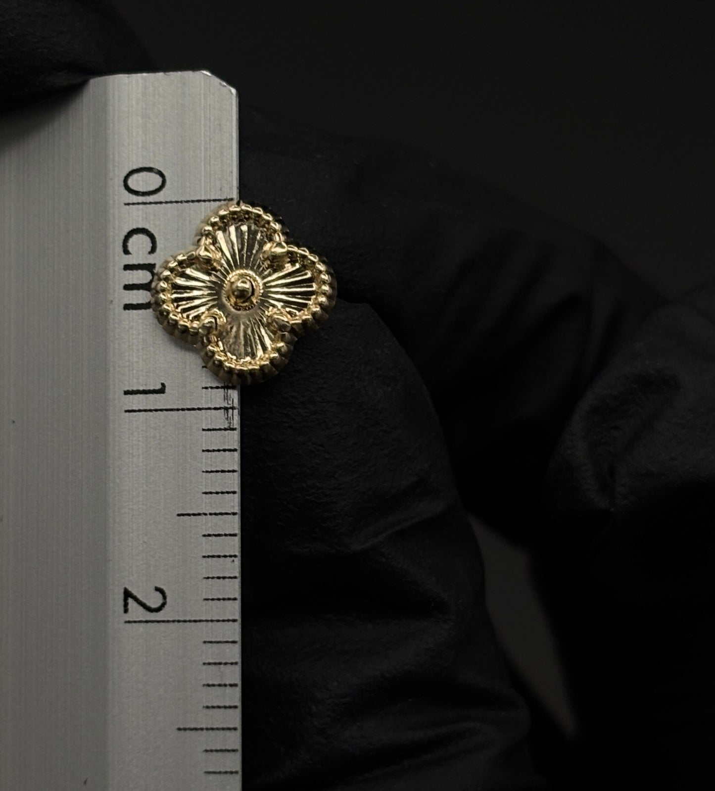 Broquel trébol oro