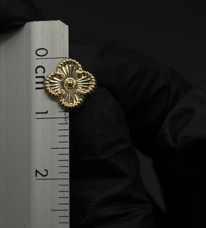 Broquel trébol oro