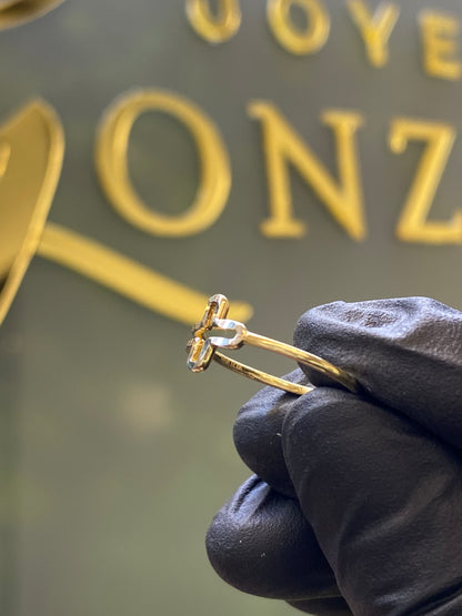 Anillo de oro 10k cruz