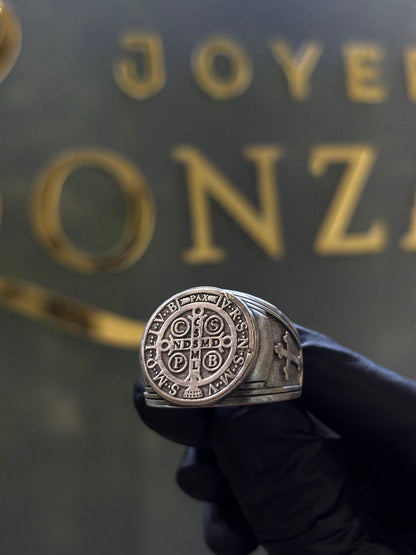 Anillo san Benito plata