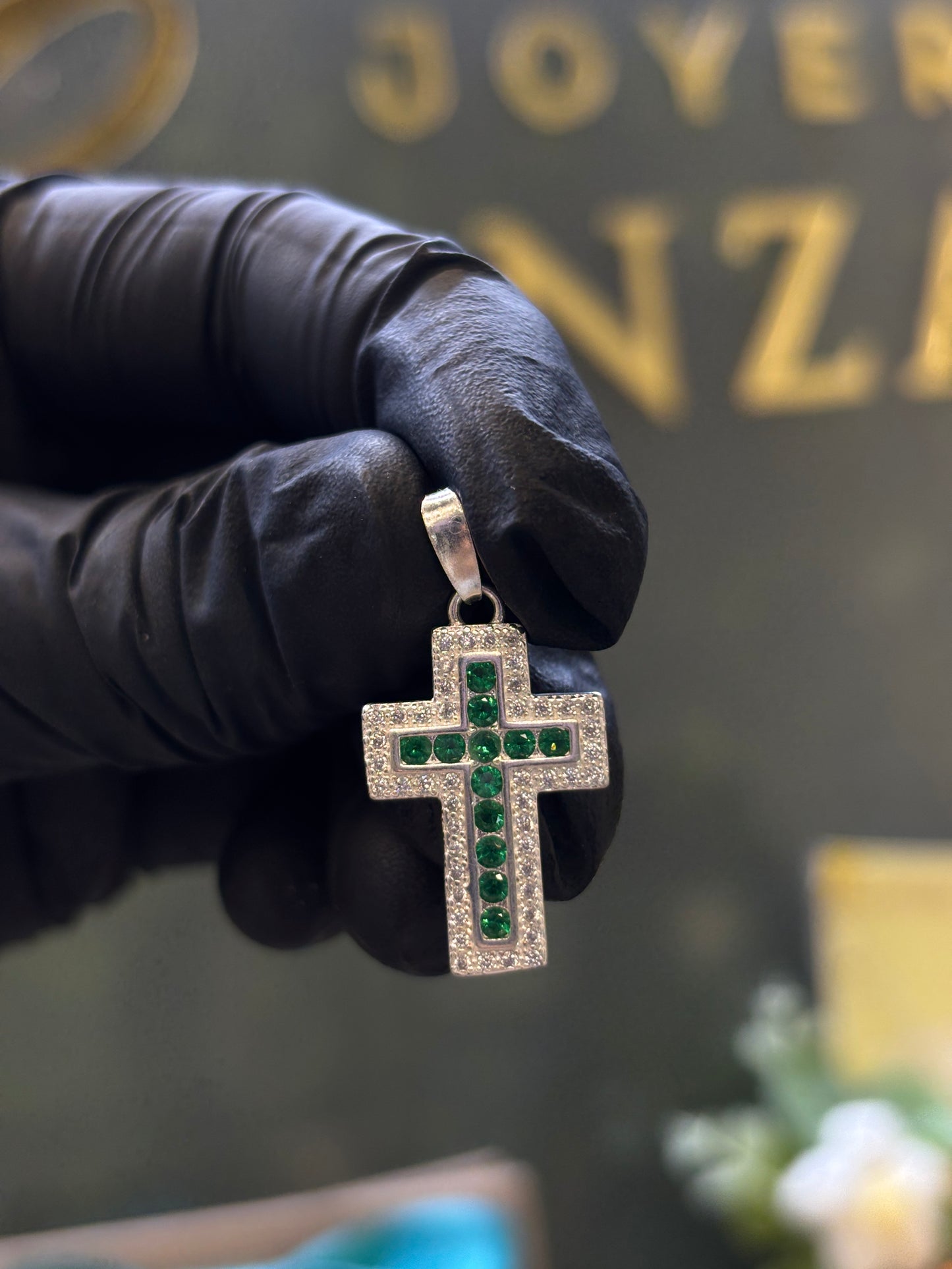 Cruz plata