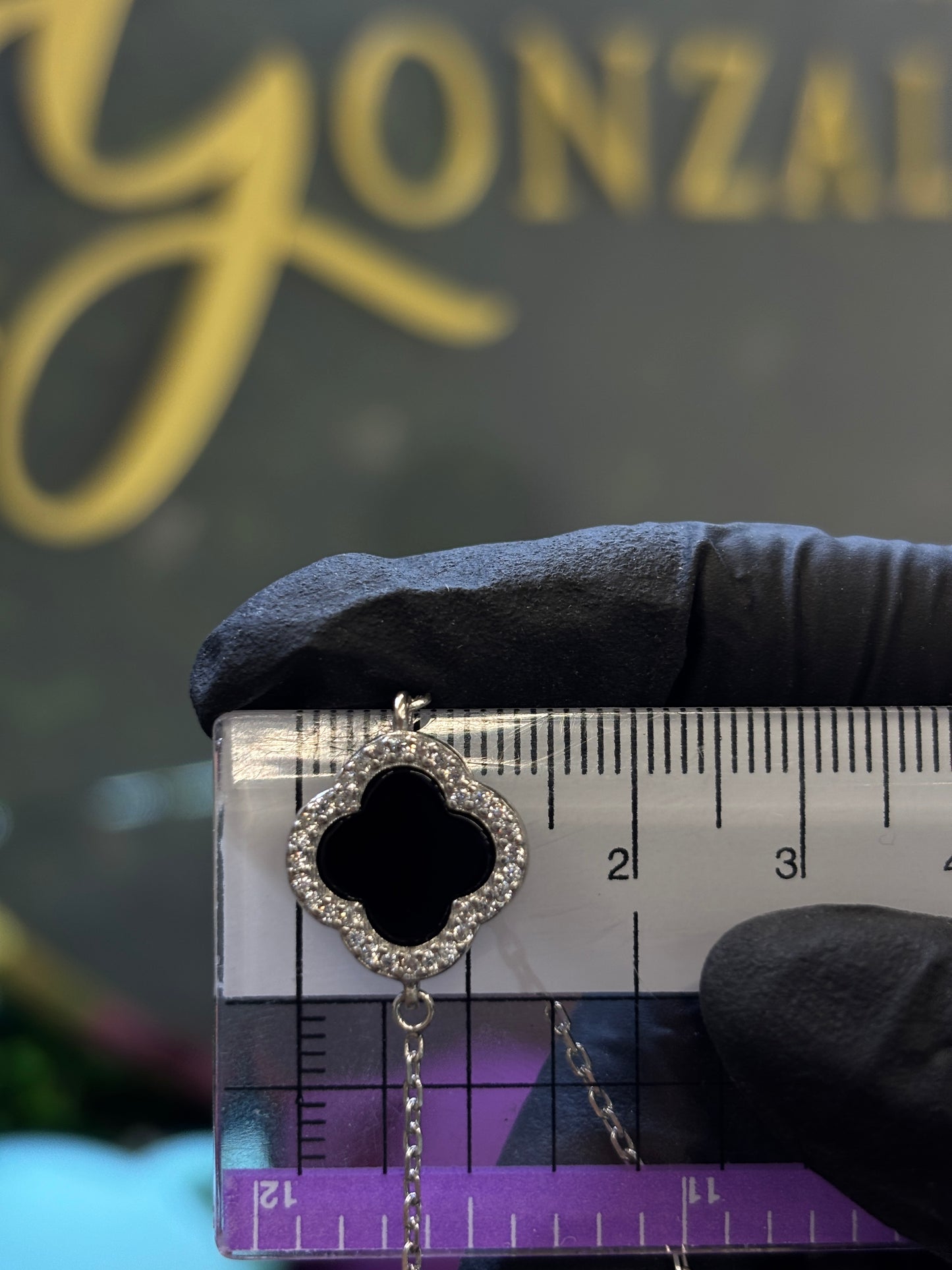 Pulsera plata trébol