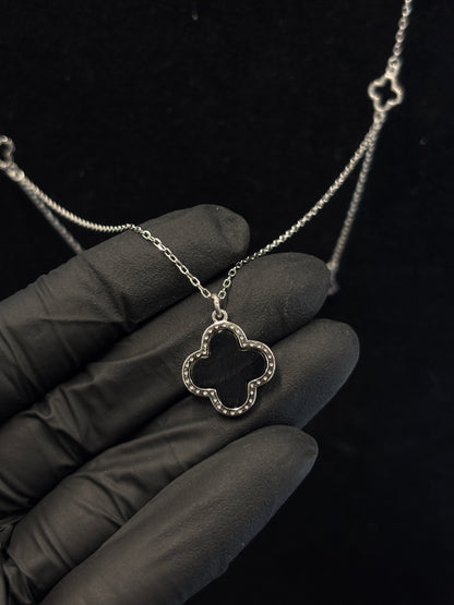 Gargantilla plata trébol